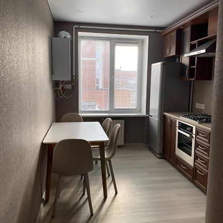 Apartpoltava Двокімнатні Апартаменти З Джакузі Біля Листопаду Zewnętrze zdjęcie