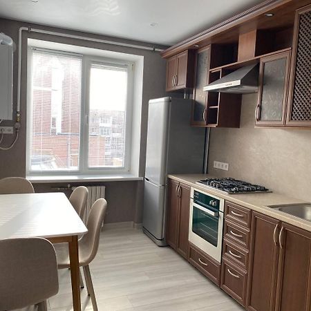 Apartpoltava Двокімнатні Апартаменти З Джакузі Біля Листопаду Zewnętrze zdjęcie