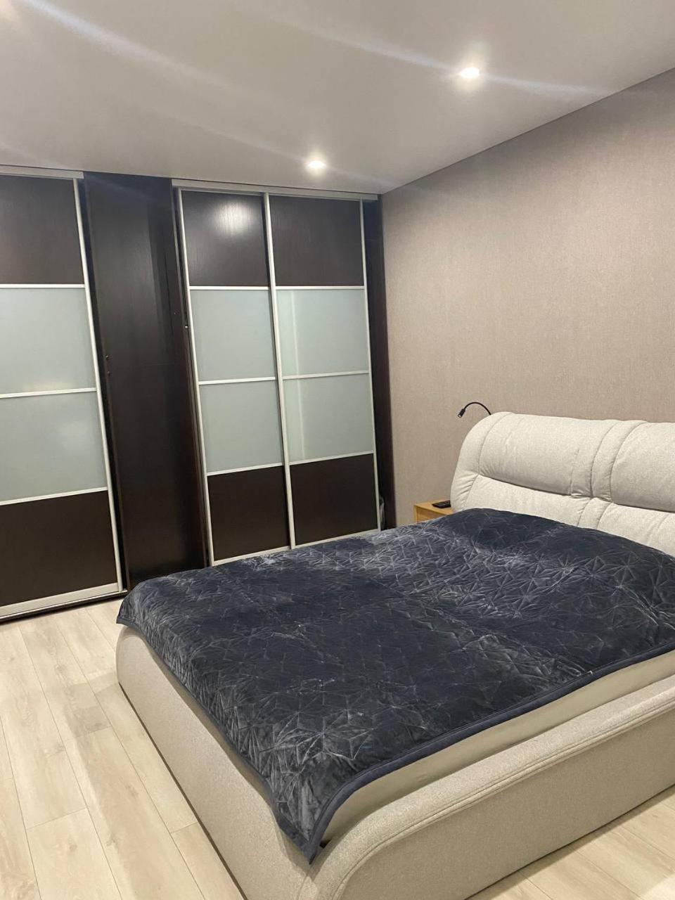 Apartpoltava Двокімнатні Апартаменти З Джакузі Біля Листопаду Zewnętrze zdjęcie