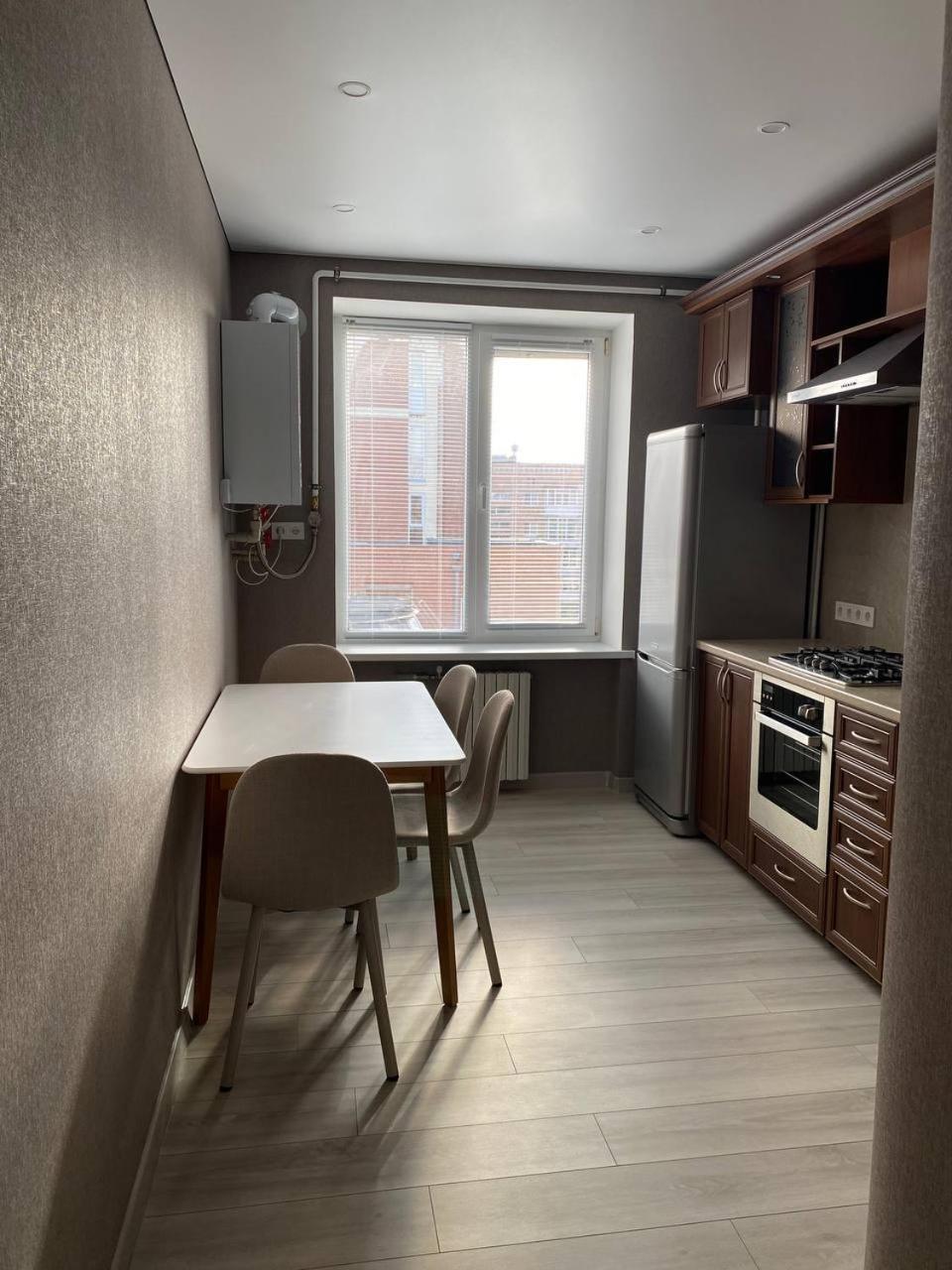 Apartpoltava Двокімнатні Апартаменти З Джакузі Біля Листопаду Zewnętrze zdjęcie