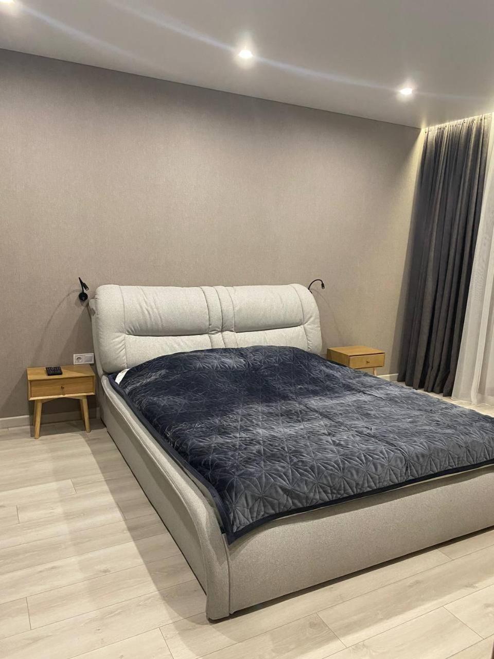 Apartpoltava Двокімнатні Апартаменти З Джакузі Біля Листопаду Zewnętrze zdjęcie