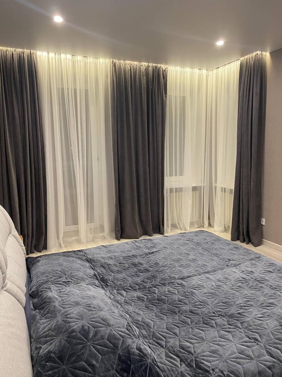 Apartpoltava Двокімнатні Апартаменти З Джакузі Біля Листопаду Zewnętrze zdjęcie
